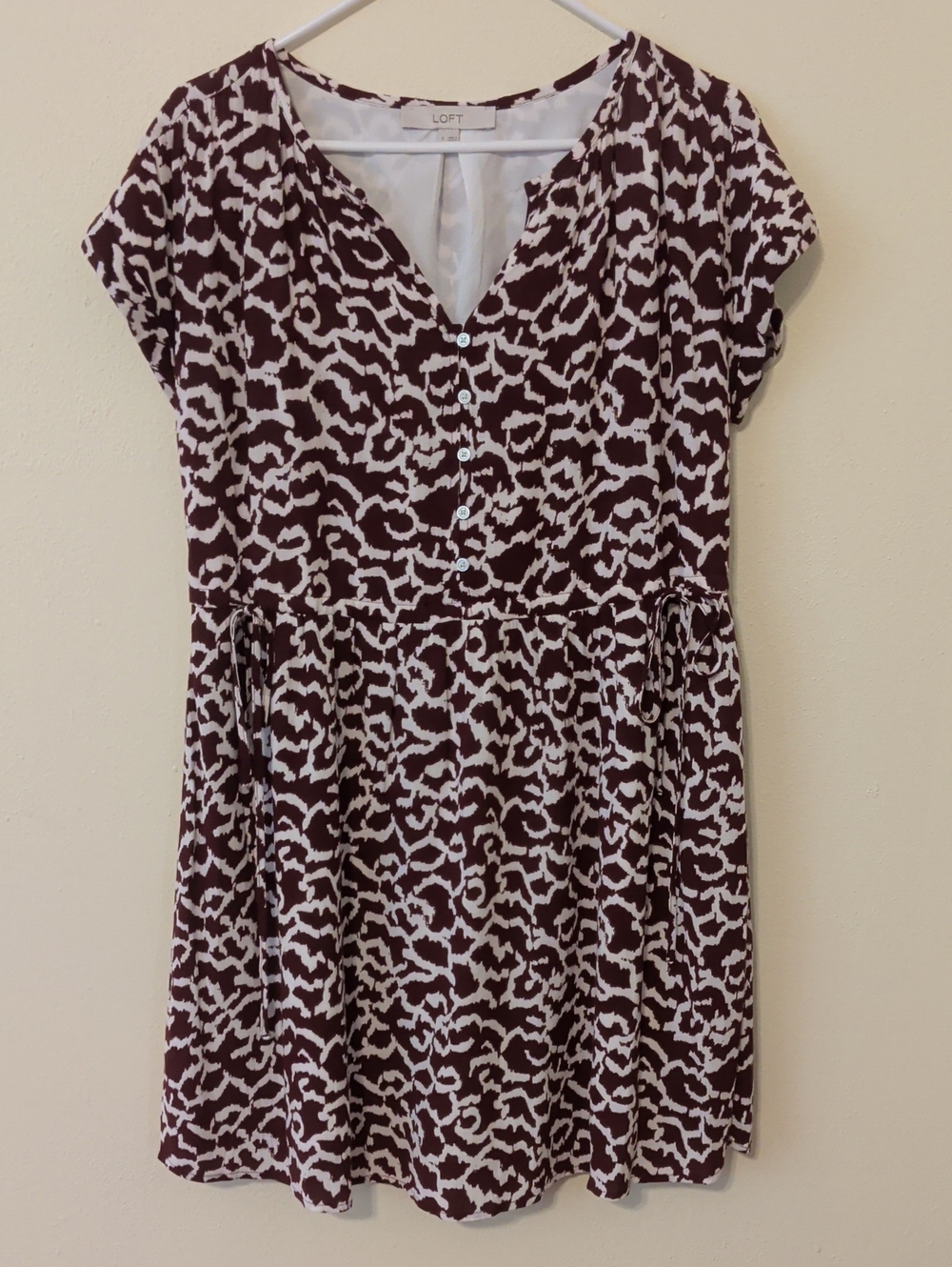 LOFT Burgundy & White Printed V-Neck Cap Sleeve Dress
